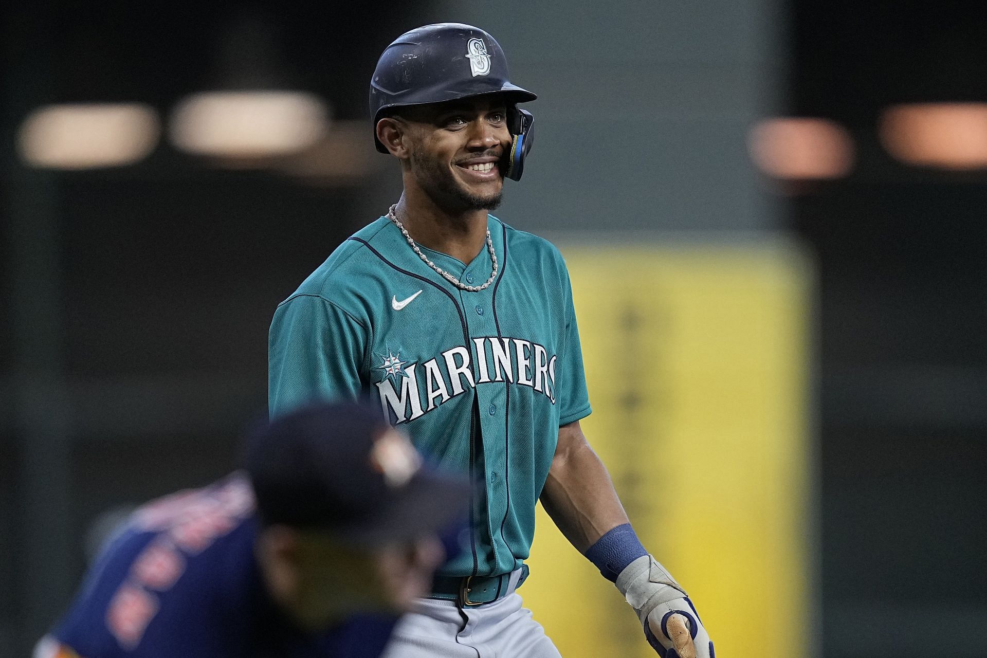 Julio Rodriguez injury update: Mariners OF scratched with back issue  Tuesday vs. A's - DraftKings Network