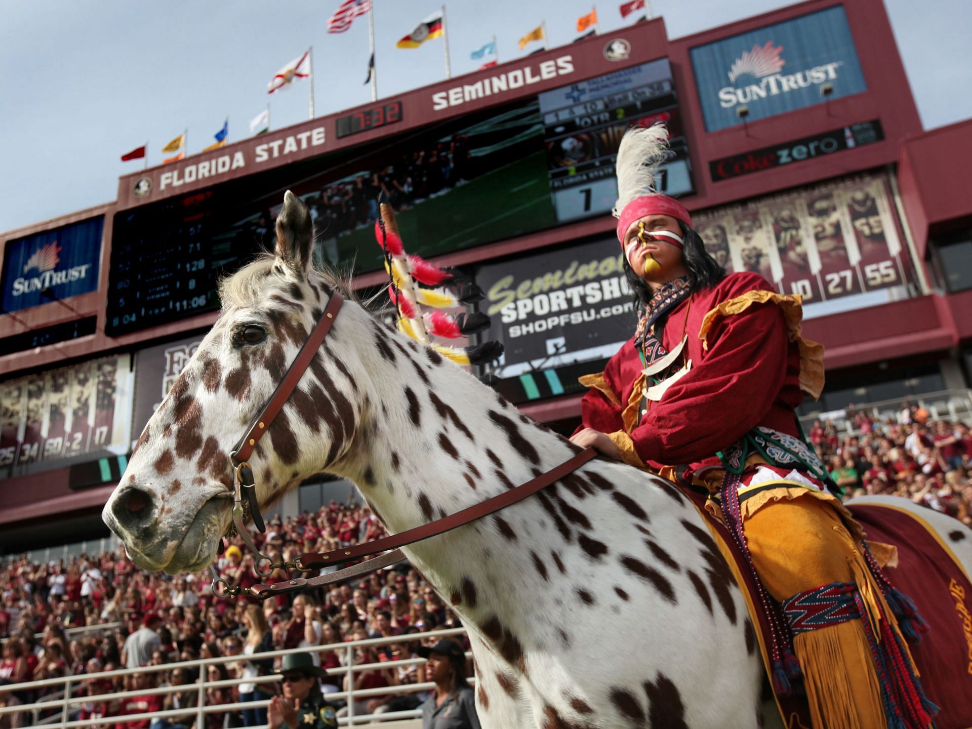 Chief Osceola of Florida State University and Renegade