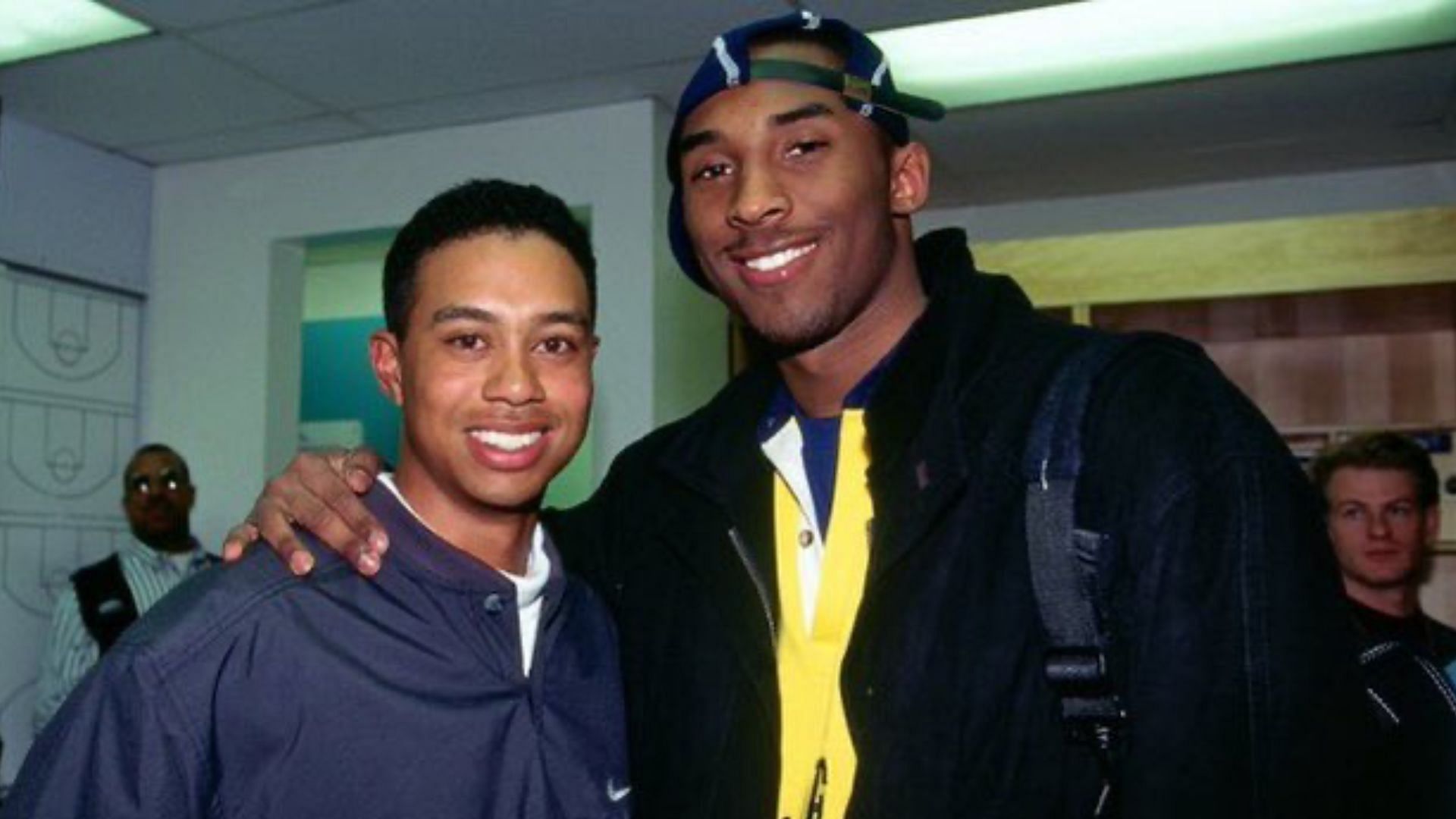 Tiger Woods and Kobe Bryant (Image via Twitter @/NUCLRGolf)