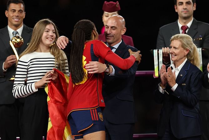 Spanish FA release statement supporting president Luis Rubiales and threatens to take legal action against Jennifer Hermoso