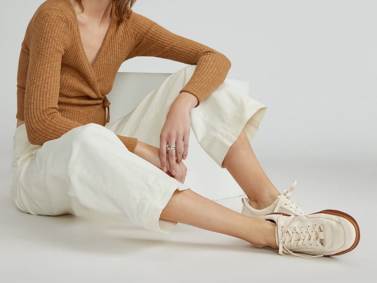 Everlane The Tread Bare Sneaker (Image via Getty)