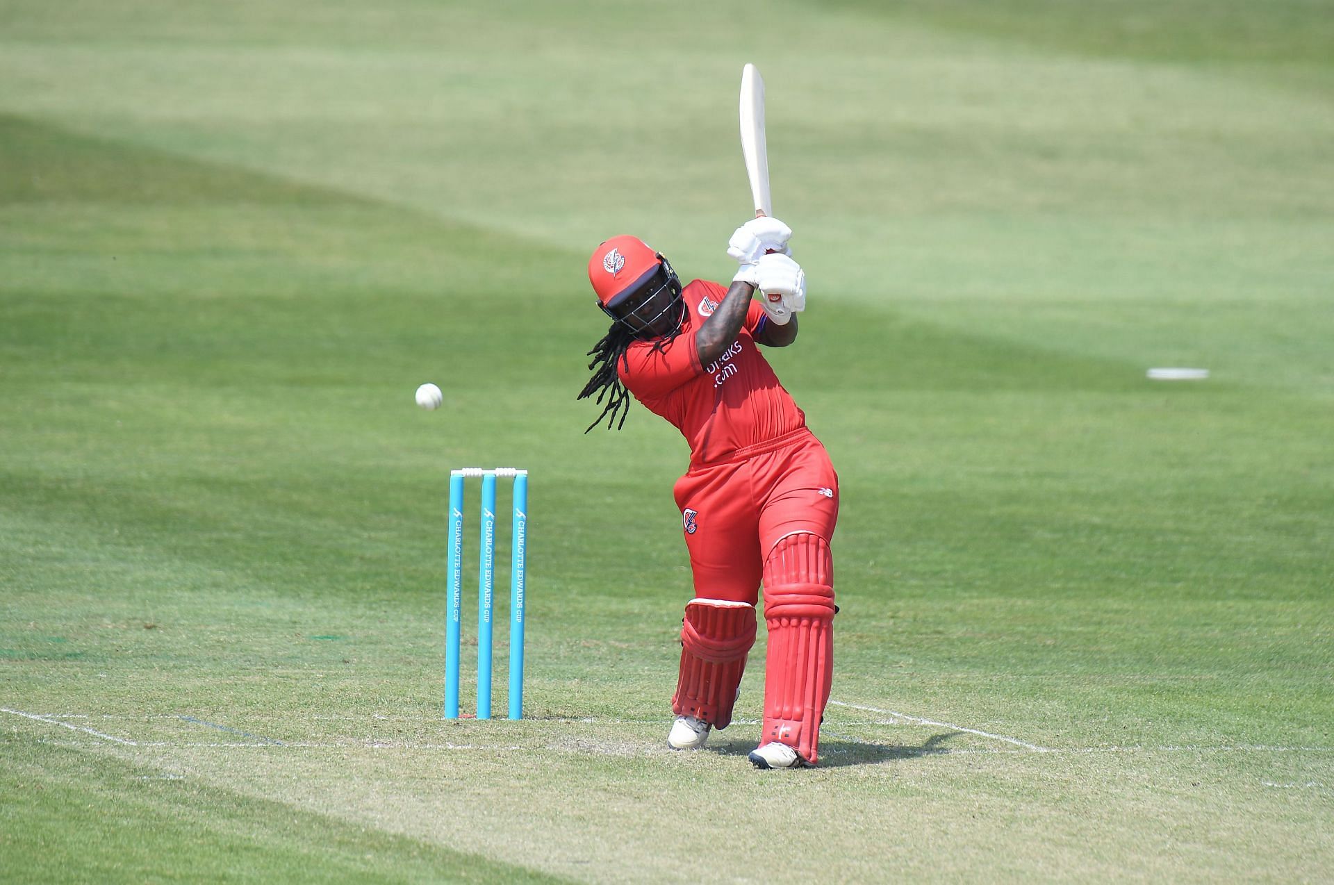 Southern Vipers v Thunder - Charlotte Edwards Cup Semi-Final