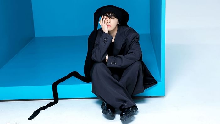 BTS J-Hope's 'Jack In The Box' sells nearly 520,000 copies to debut at No.  1 on daily chart