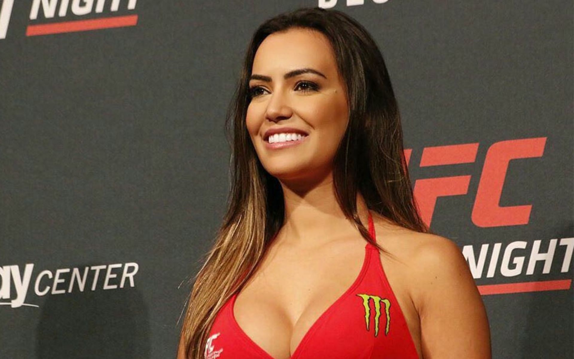 UFC ring girl Luciana Andrade [Image courtesy @lucianaandrade on Instagram]