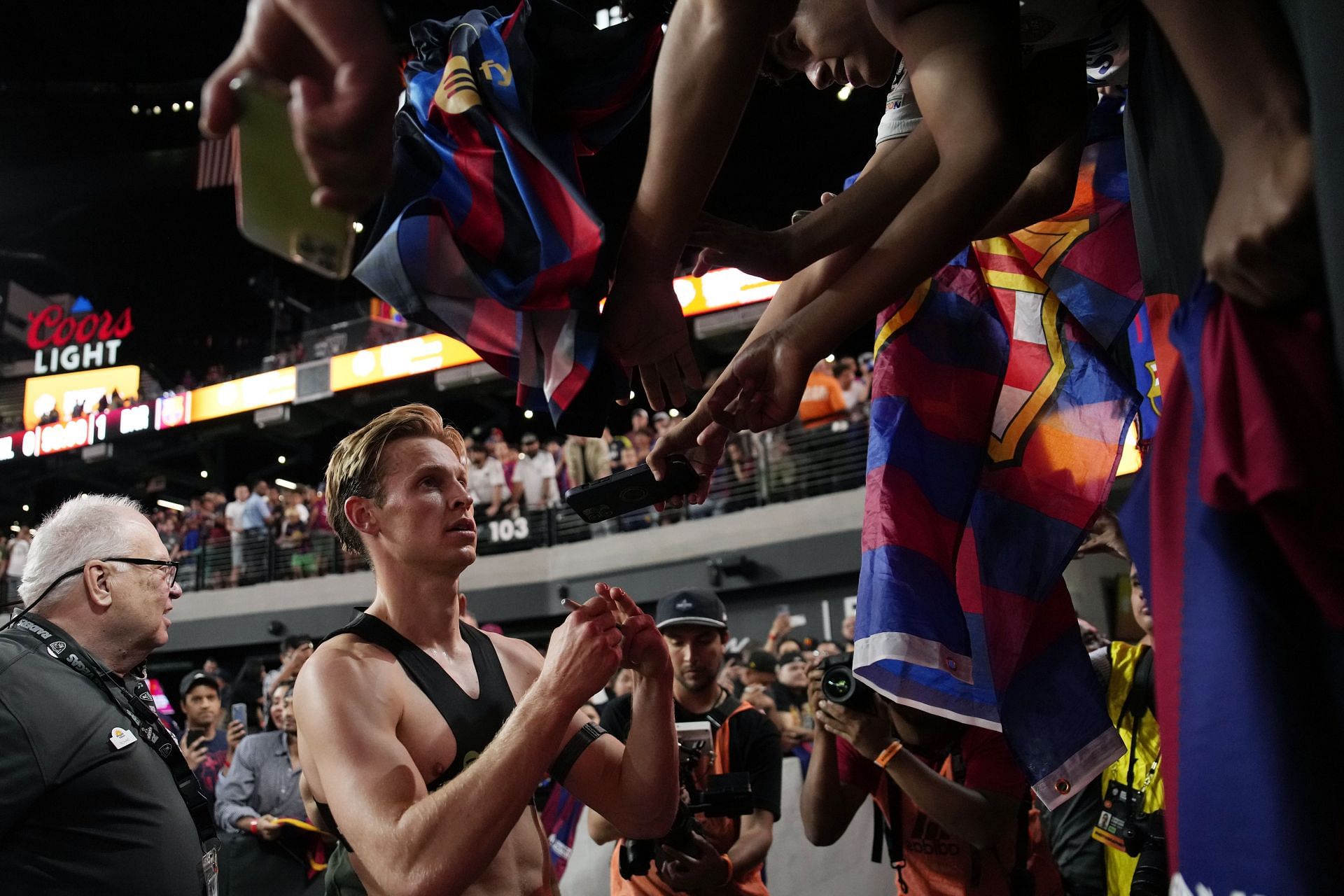 Frenkie de Jong is unlikely to leave the Camp Nou any time soon.