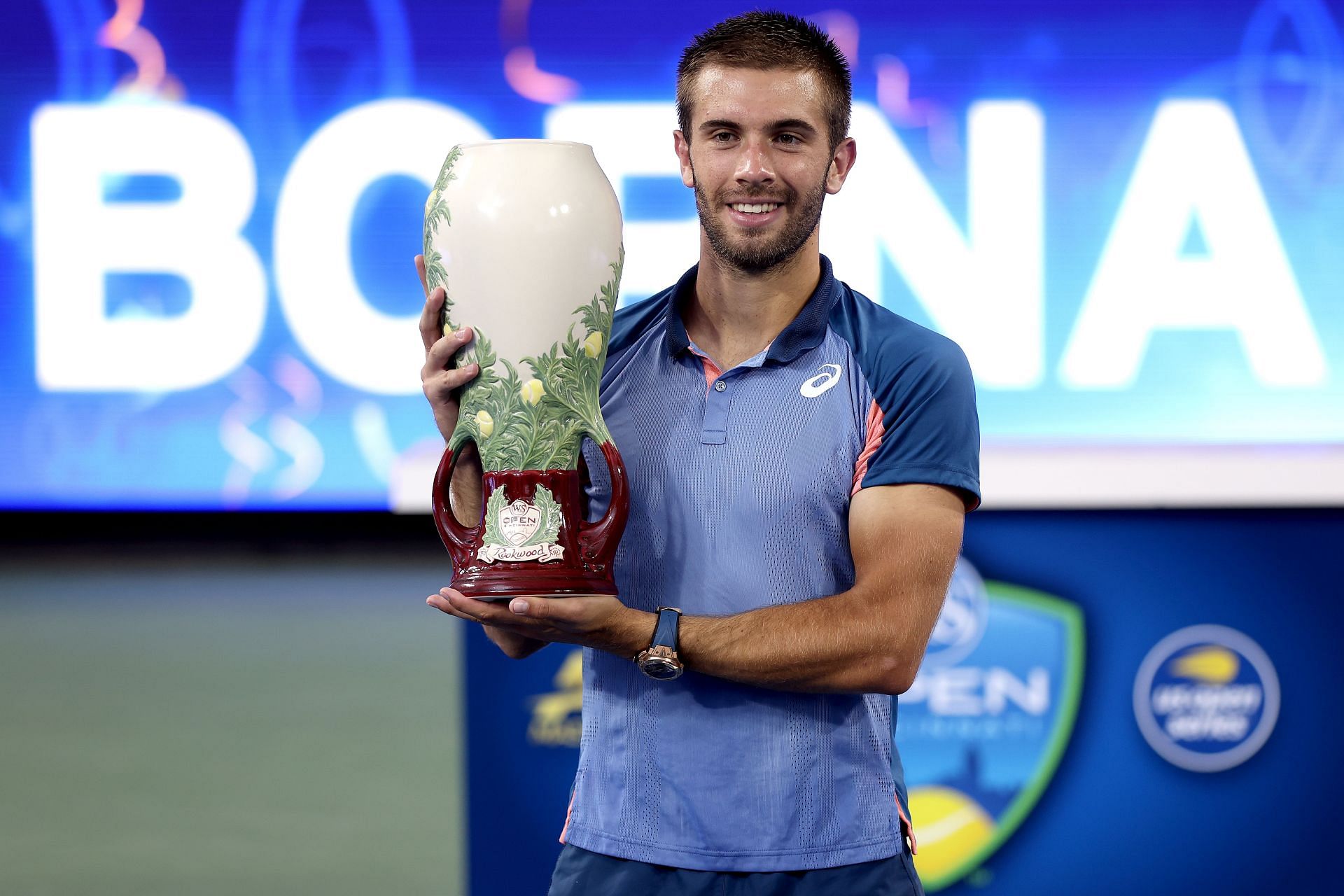 Borna Coric with the Rookwood Cup in 2022 after defeating Stefanos Tsitsipas in the final