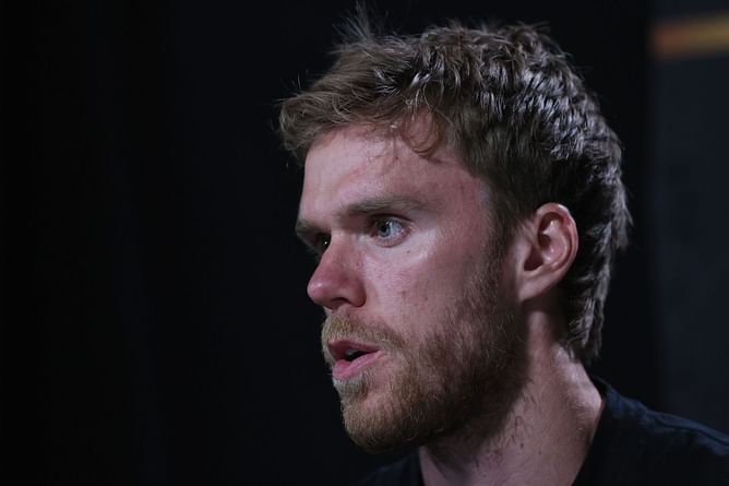NHL Insider drops major update on Connor McDavid's contract extension with Oilers