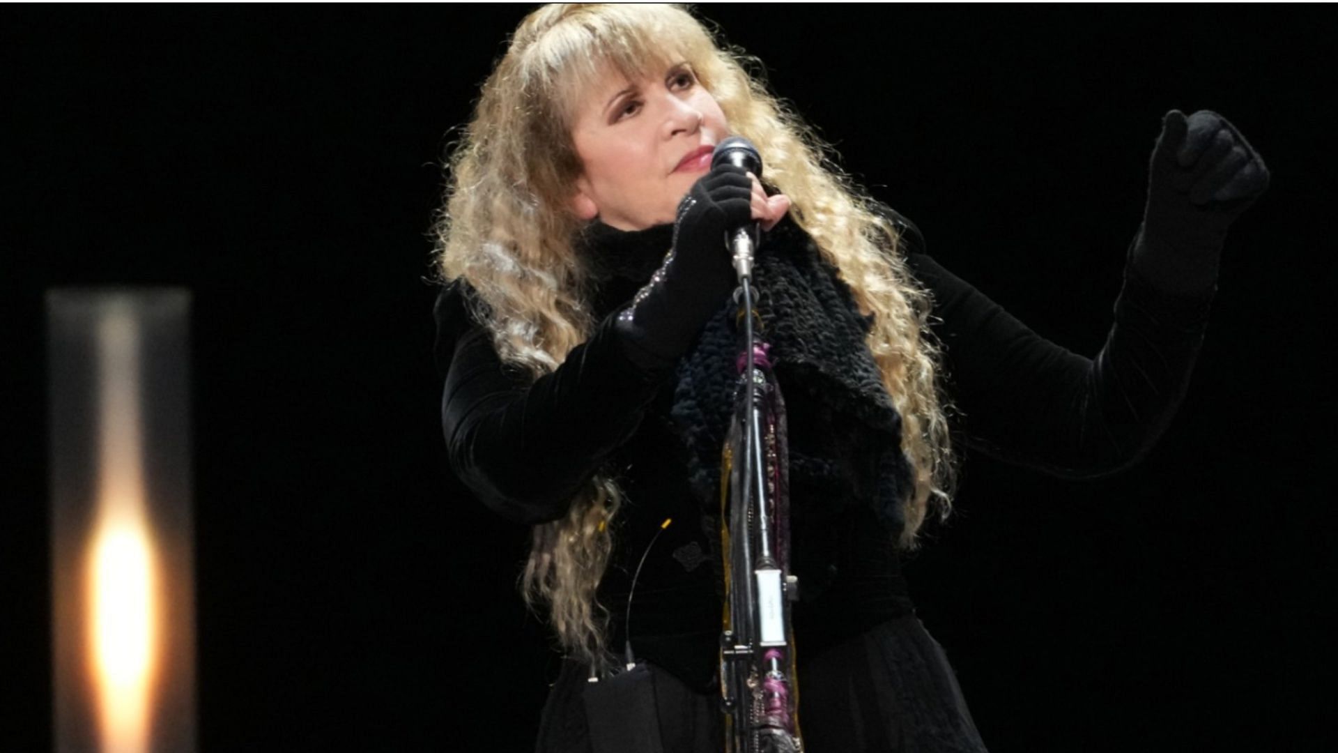 Stevie Nicks is a 75 year old rock singer and songwriter. (Image via Twitter/Kennedy Paul)