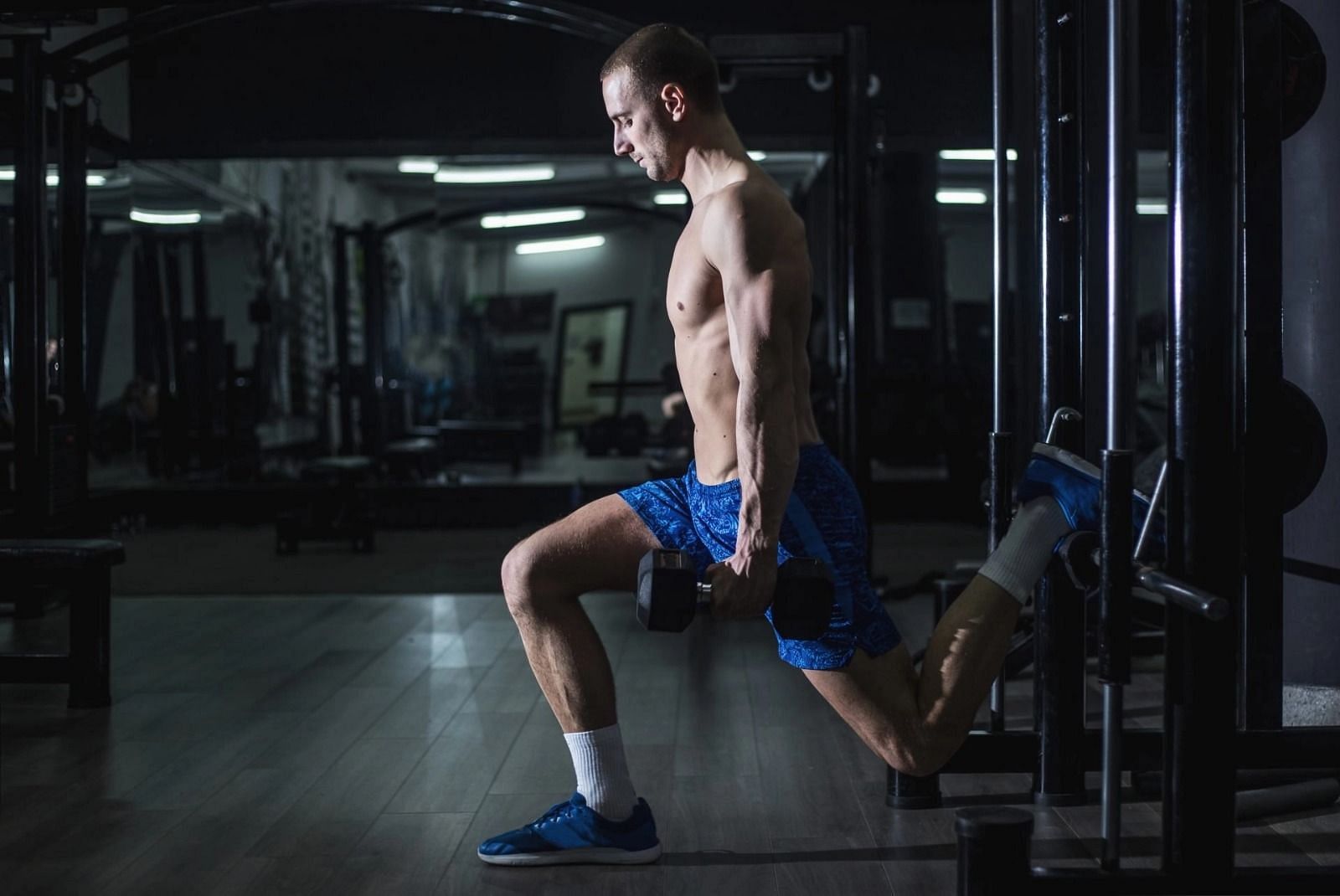 Bulgarian split squats in a leg day workout (Image via Getty Images)