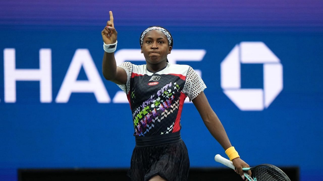 Coco Gauff wags her finger at the 2022 US Open
