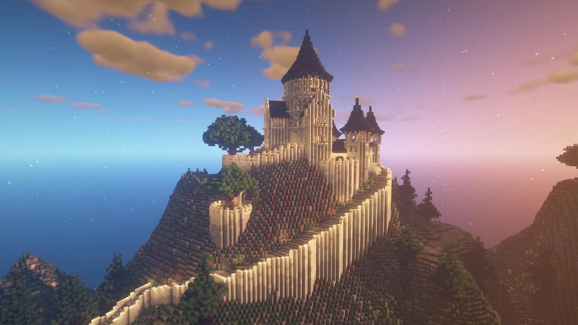 Mountain Castle in Minecraft (Image via Reddit/u/BugsBunny1993)