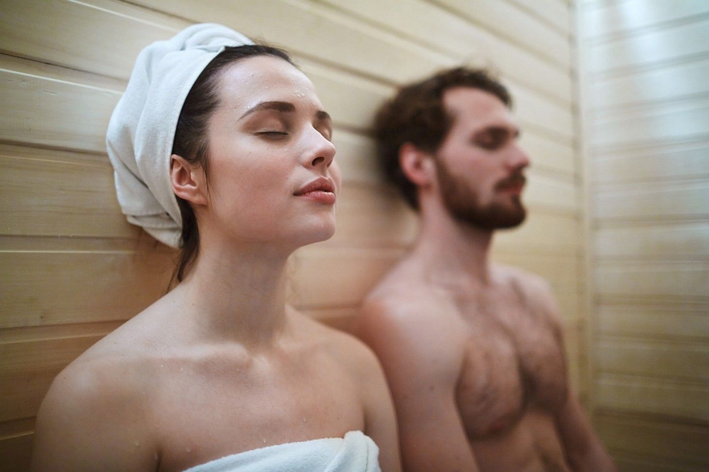 The Everything Shower is a 2 to 4 hours routine in general, involving all the parts of self-care that a person wants to include .(Image by Pressfoto on Freepik)