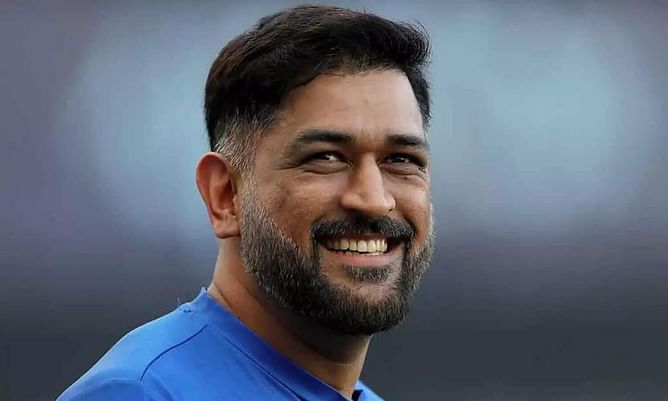 साउथ के दिग्गज अभिनेता के साथ नजर आये एमएस धोनी, तस्वीर हुई वायरल