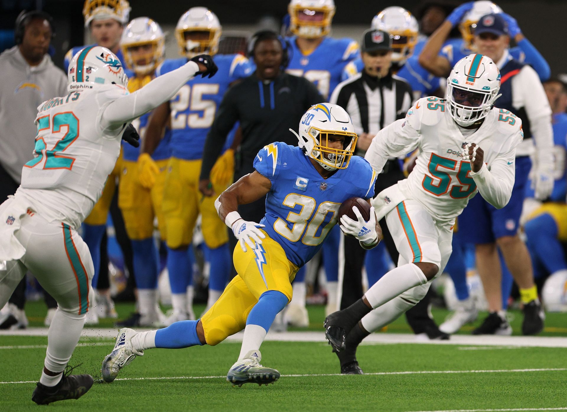 Miami Dolphins vs. Los Angeles Chargers Preview: Keys To Victory,  Prediction