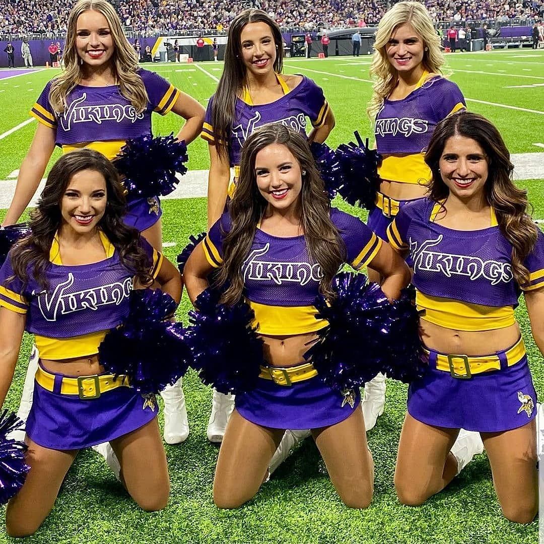 Cheerleaders for the Minnesota Vikings