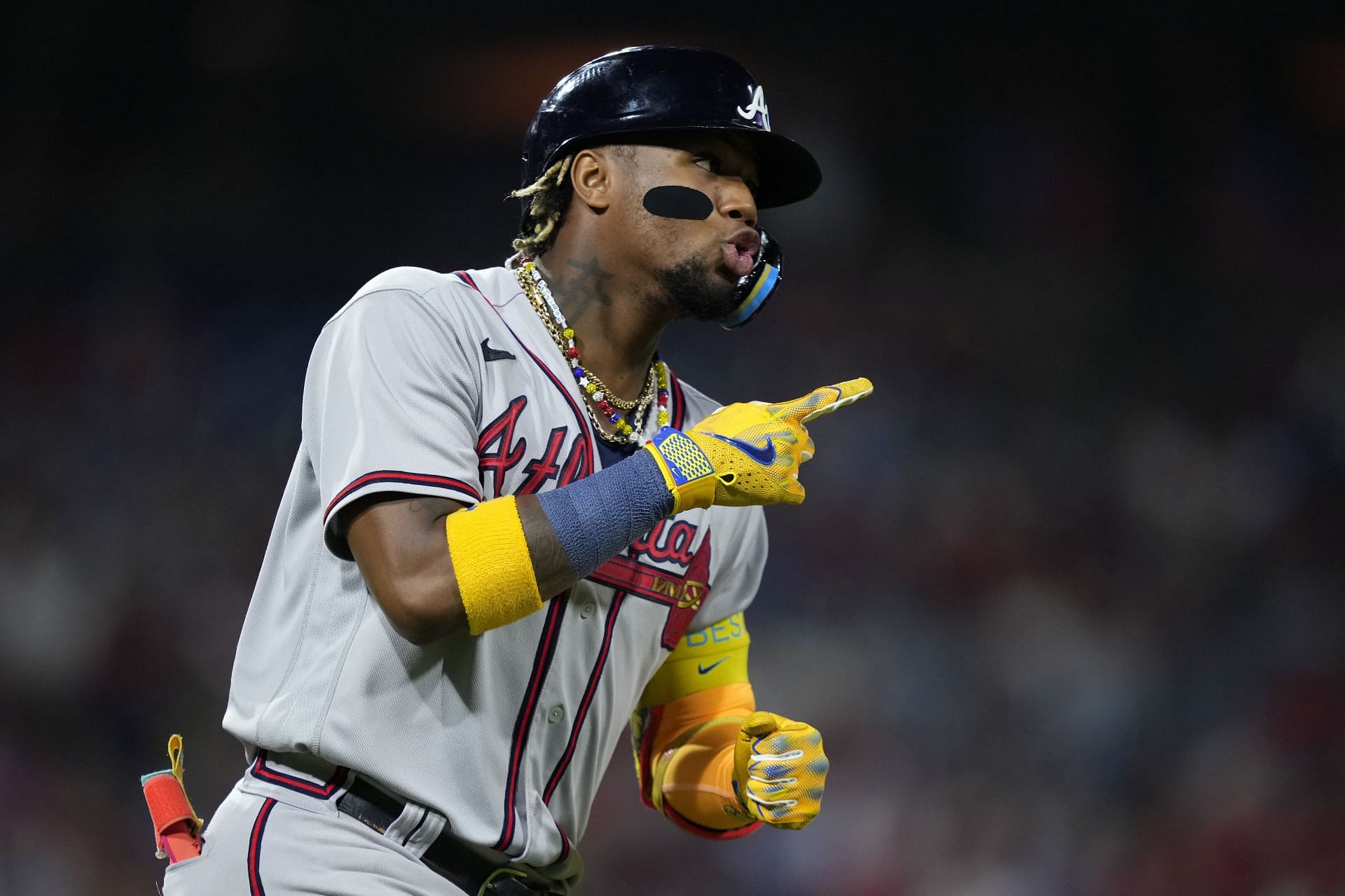 Braves fans dazzled as Matt Olson sets new franchise record after slamming  52nd homer of the season: Greatest 1B in Atlanta history