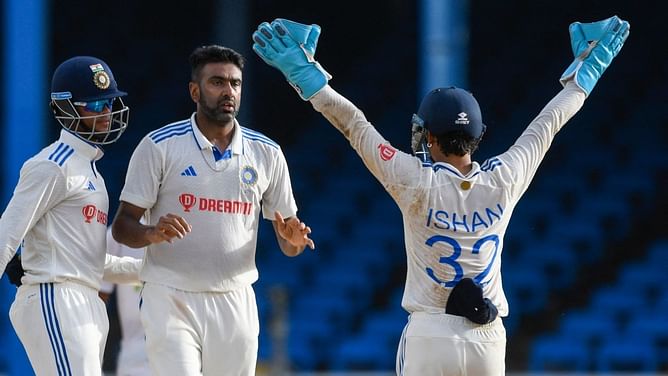 "To see such an unselfish guy like him is rare" - R Ashwin lauds Ishan Kishan for being an 'extraordinary team man'