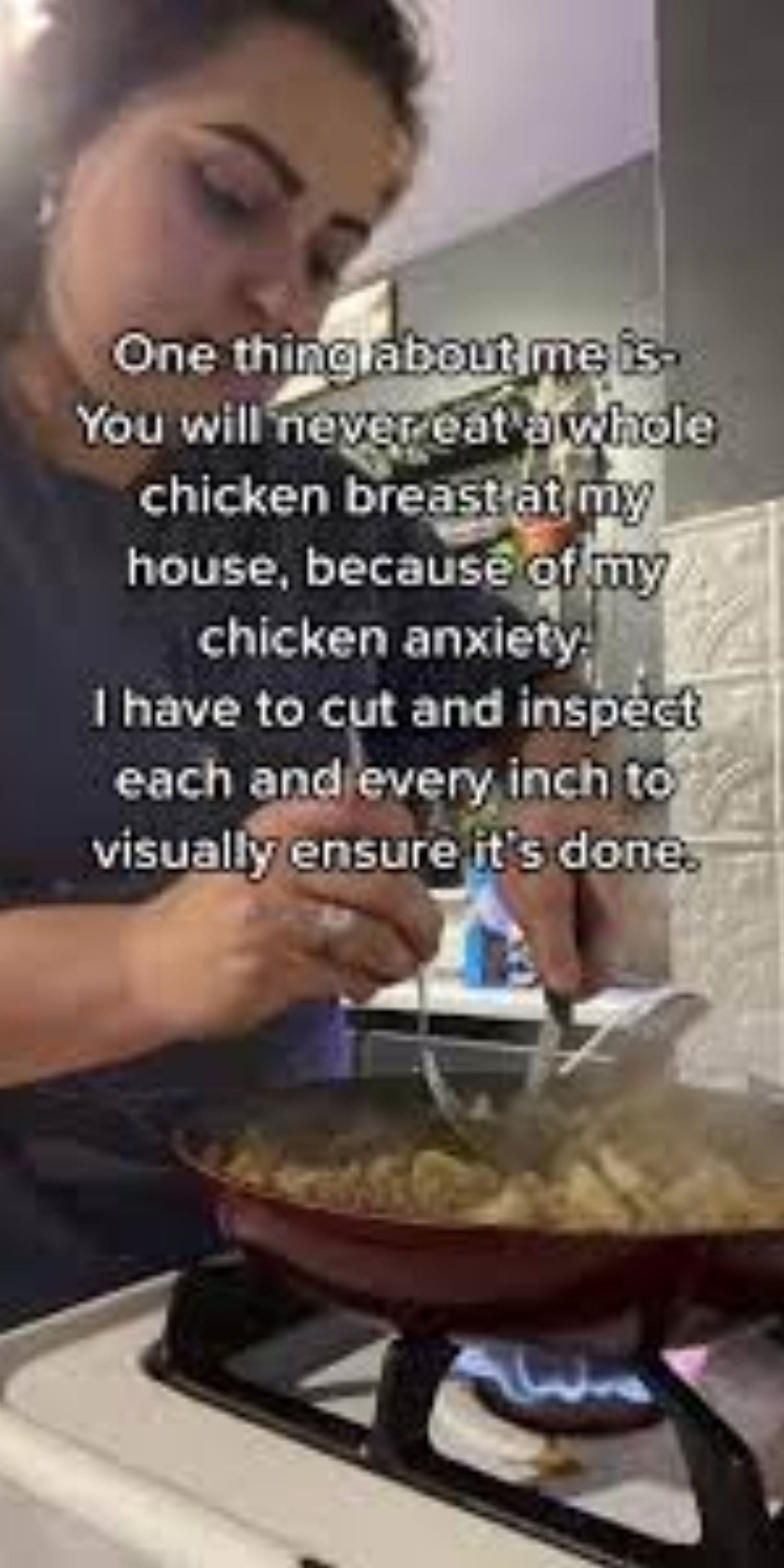 Anxiety about cooking chicken (Image of @chandlermarieking via TikTok)