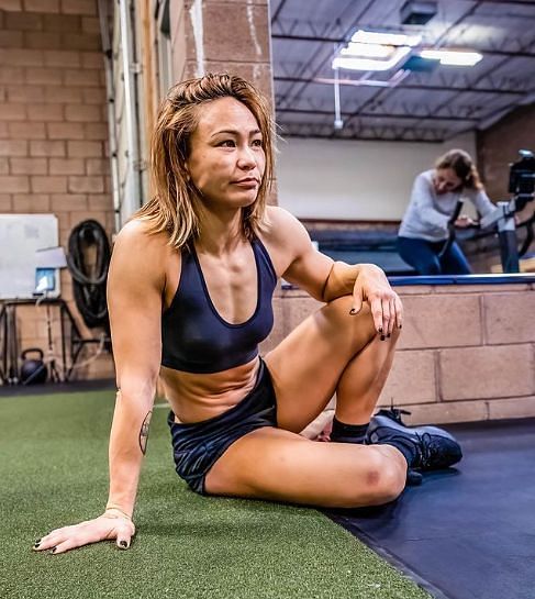 What Ethnicity is Michelle Waterson?