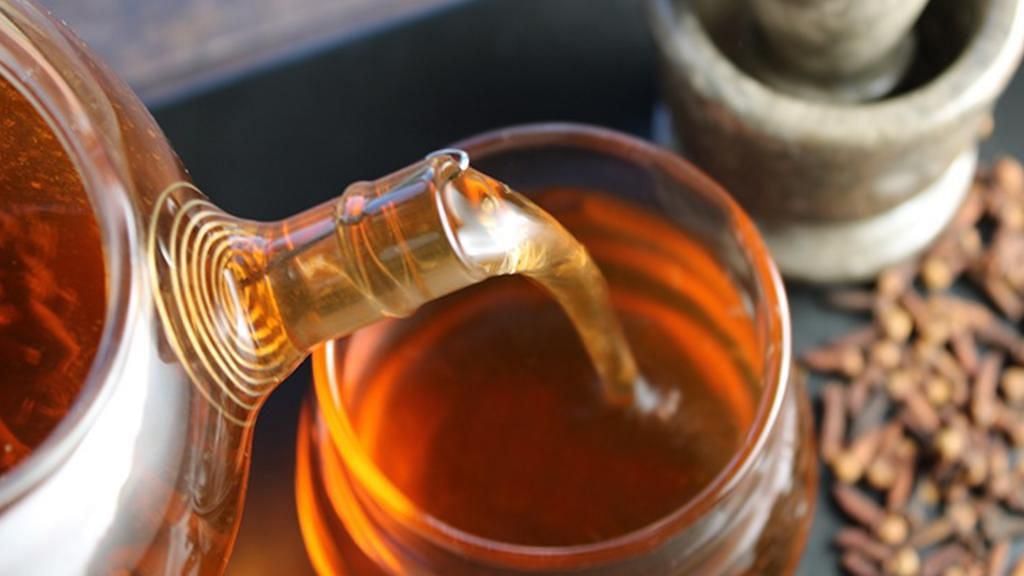 Clove tea benefits (Image via Getty Images)