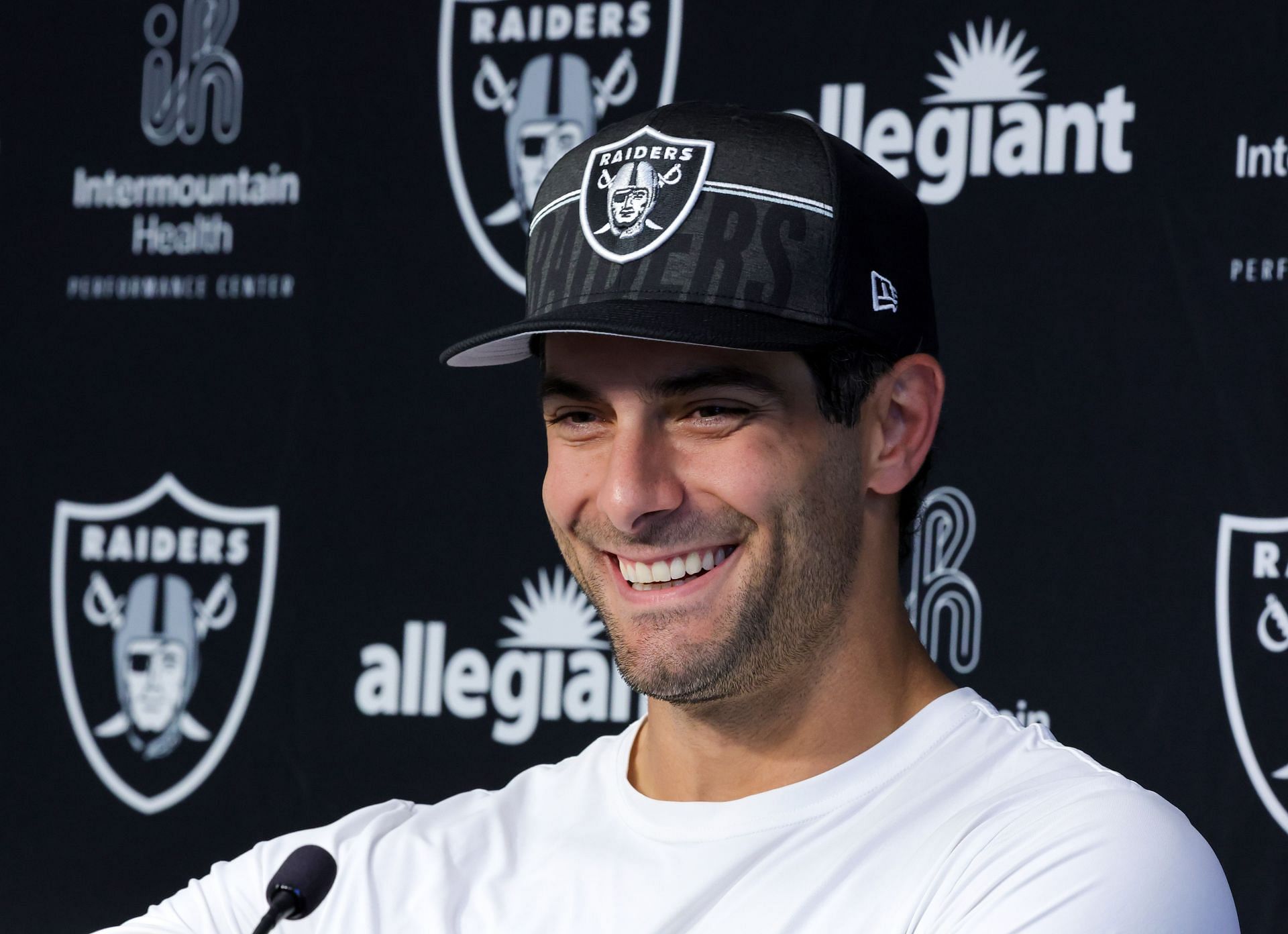 Jimmy Garoppolo of the Las Vegas Raiders