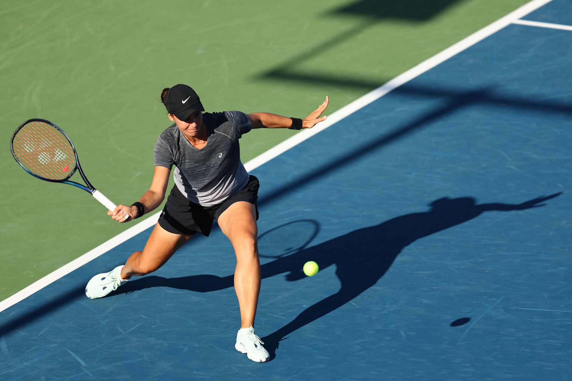 Anhelina Kalinina at the 2023 San Diego Open.
