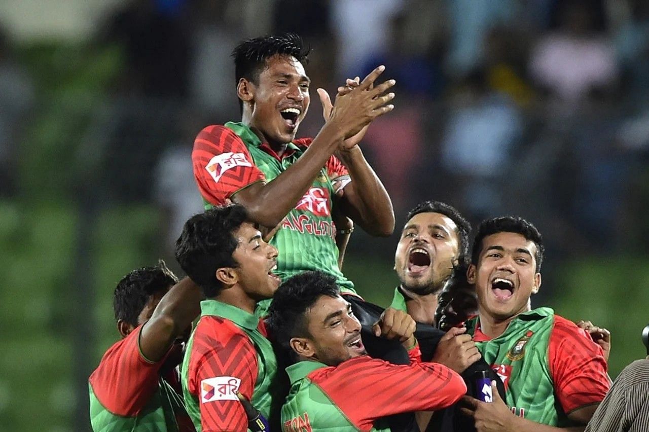Mustafizur Rahman hoisted by his teammates [Getty Images]