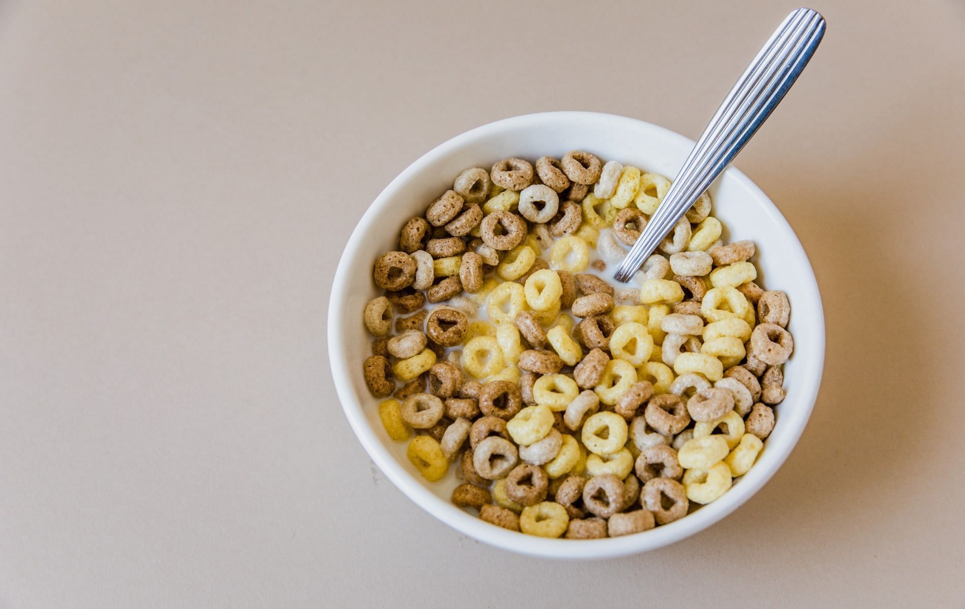 Cheerios can be safely given to babies as young as 9 months. (Image by RDNE Stock Project via Pexels)