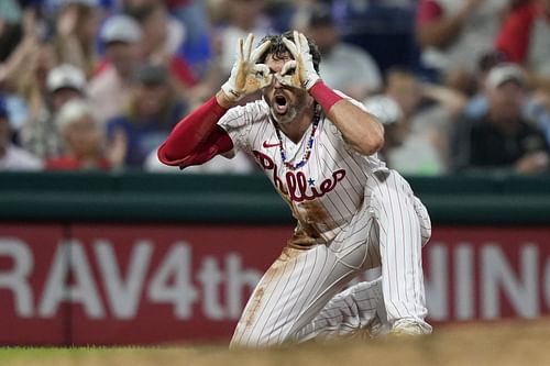 Braves vs Phillies Baseball