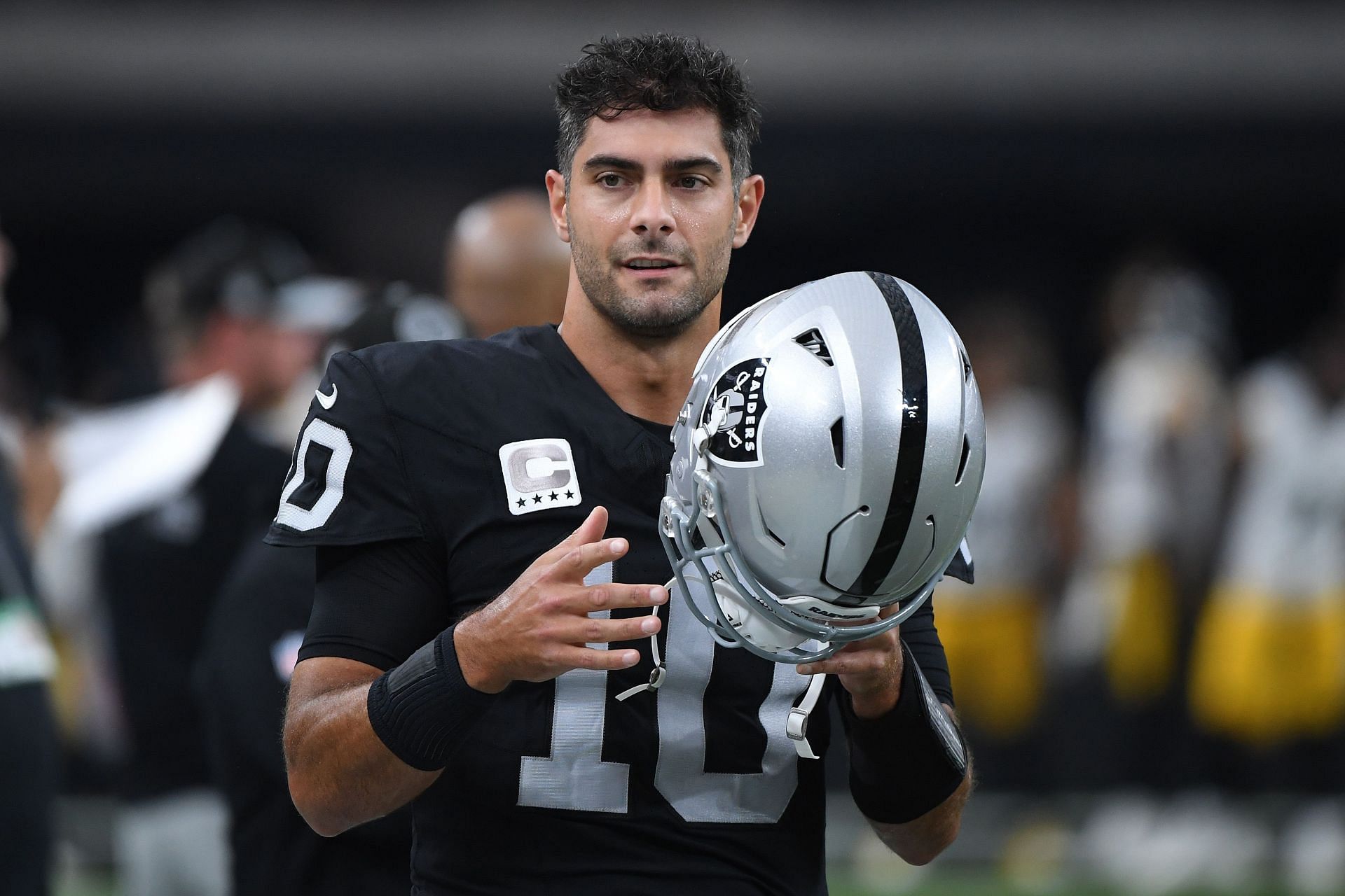 Jimmy Garoppolo gets first win with Raiders, who continue streak