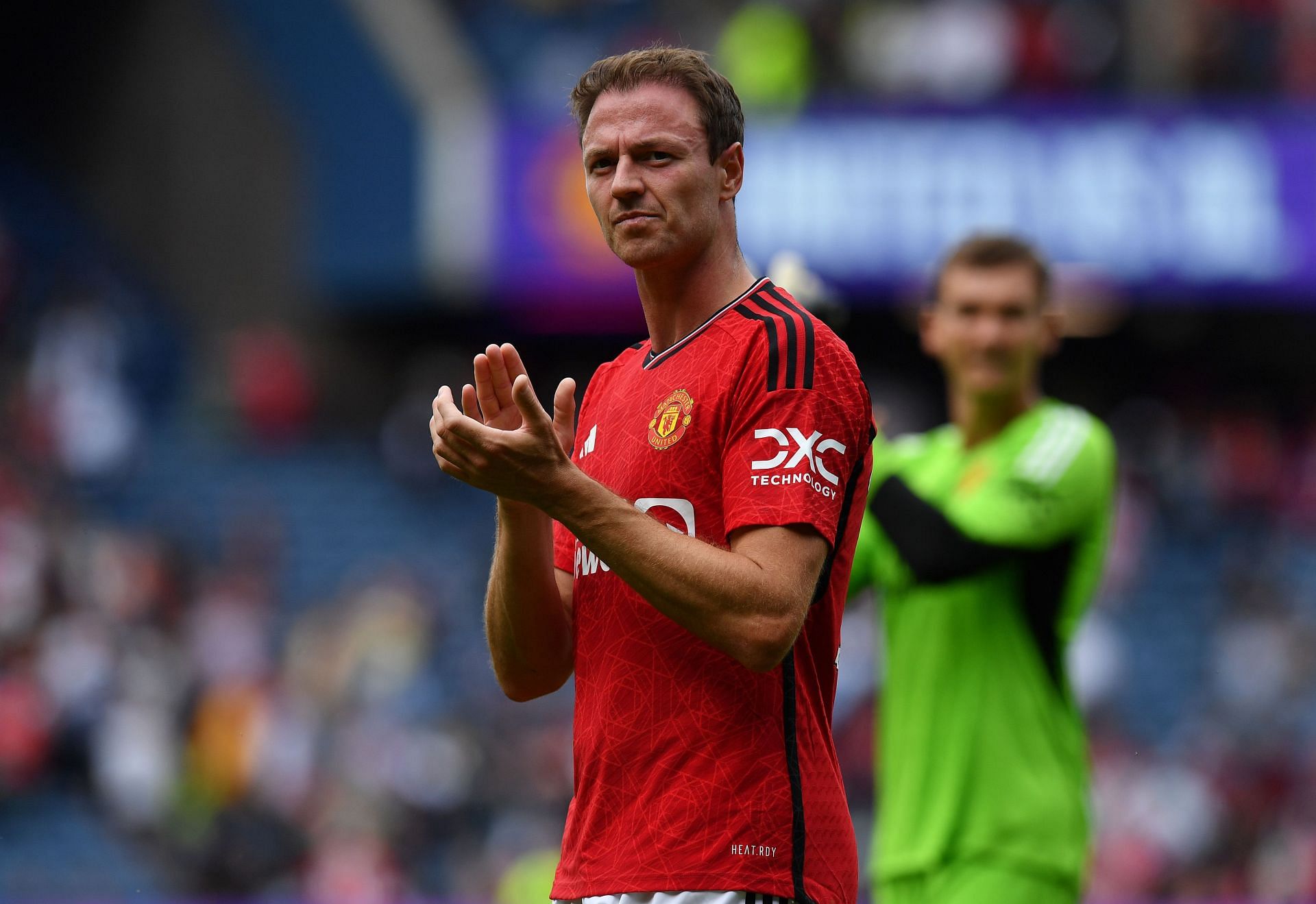 Jonny Evans has signed a one-year deal at Old Trafford.