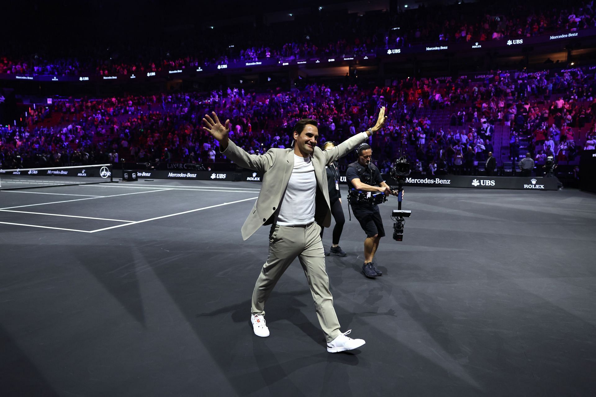 Roger Federer walks onto the court during day one of the 2023 Laver Cup.