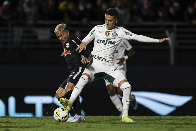 Suarez grabs hat-trick on debut as Gremio begin season with a trophy