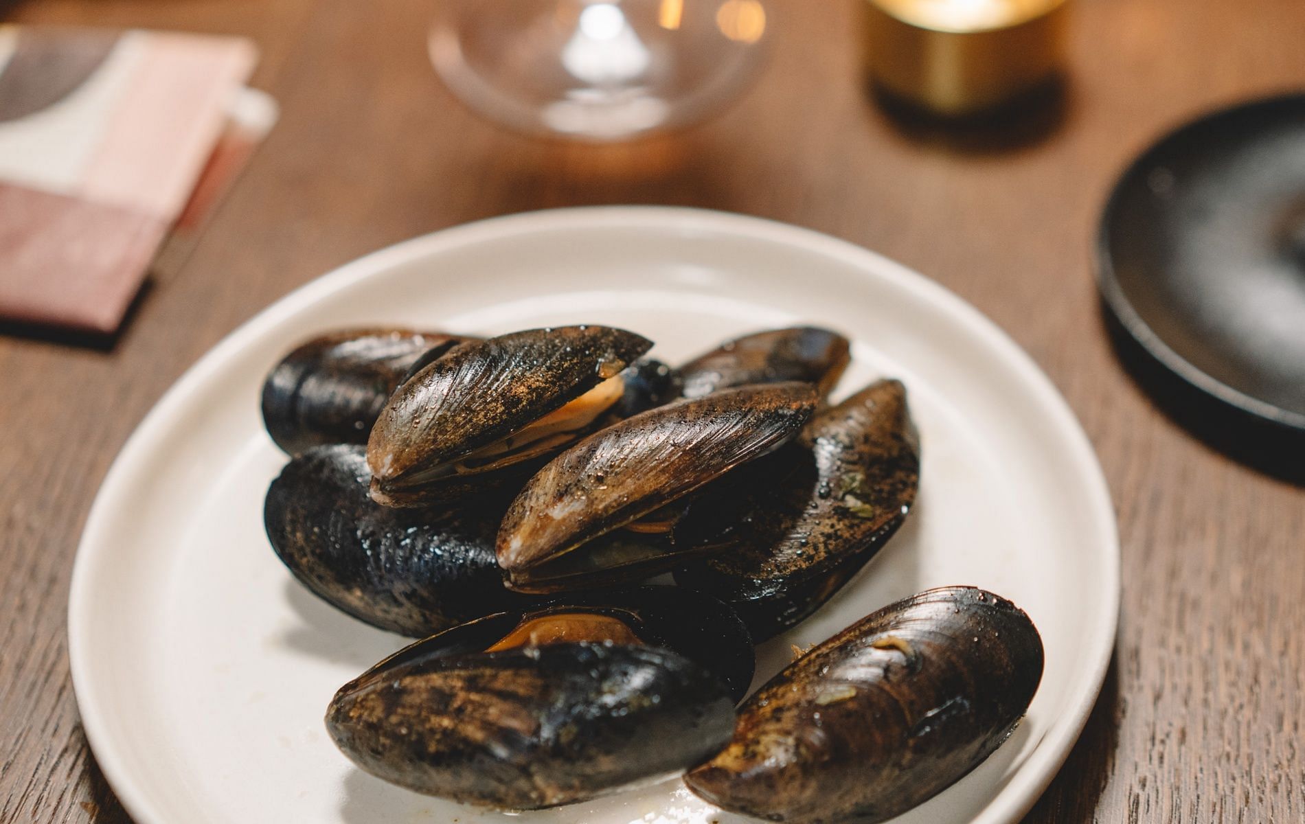 Mussels are usually found in intertidal zones (Image by Cottonbro Studio via Pexels)