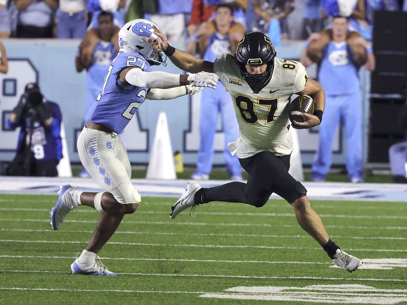 App State beats East Carolina 33-19 in their first ever game in