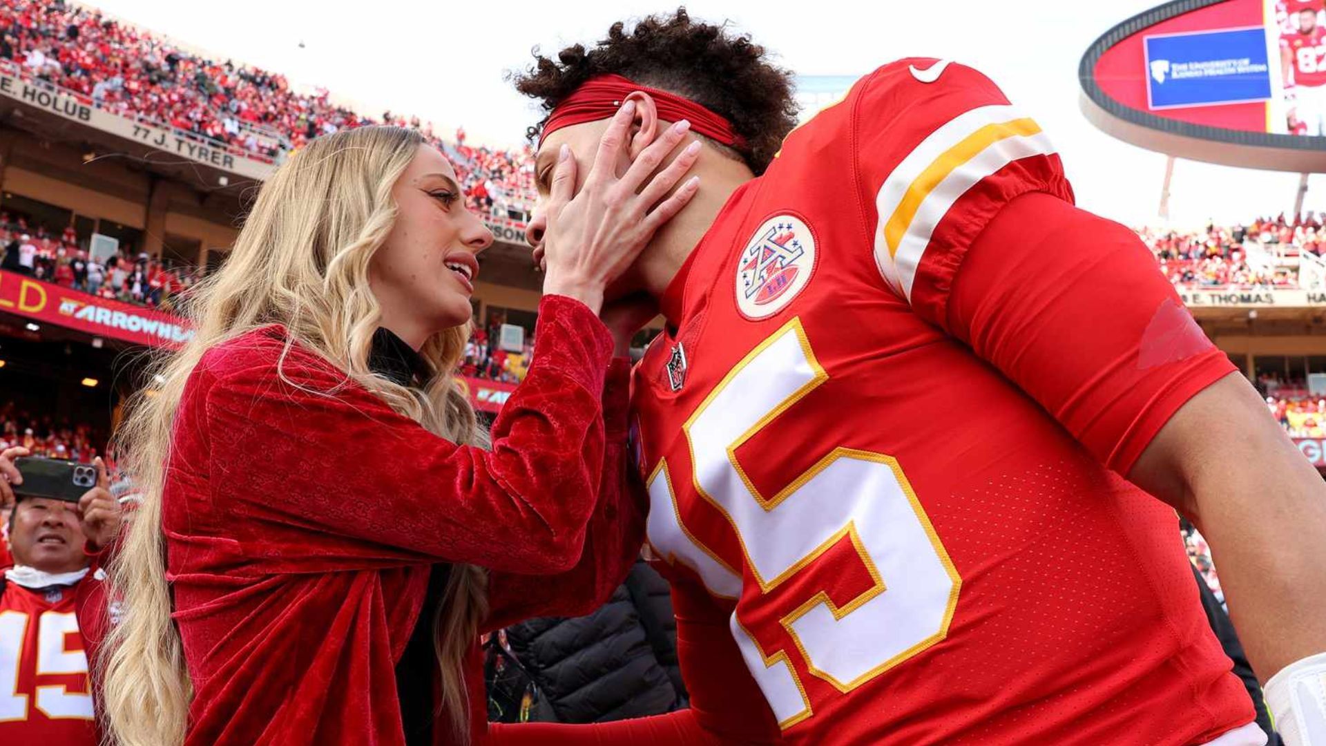 Brittany Mahomes Cheers on Husband Patrick at Chiefs' Home Opener