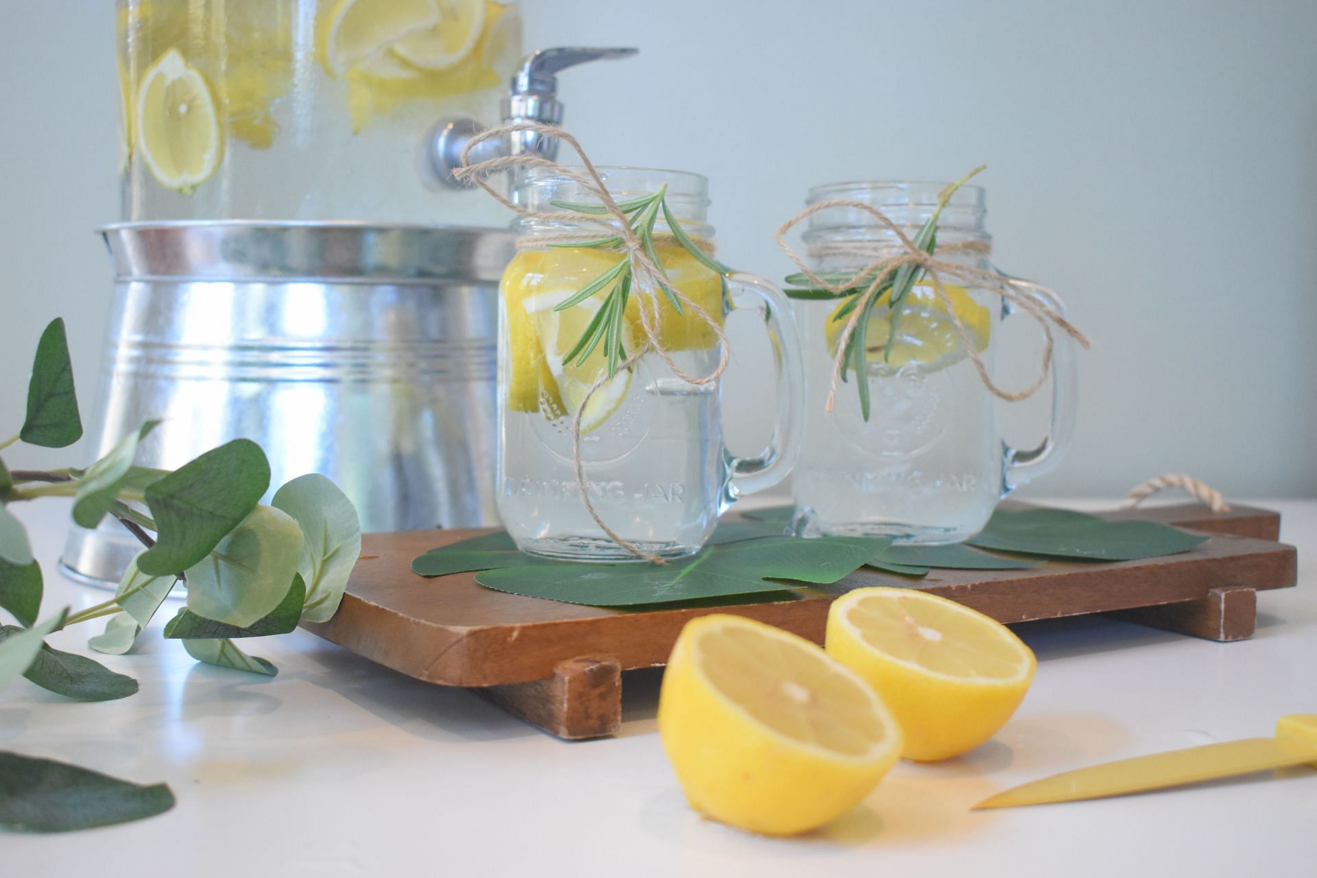 Lemon water has many benefits. (Image via Unsplash/ Mariah Hewines)