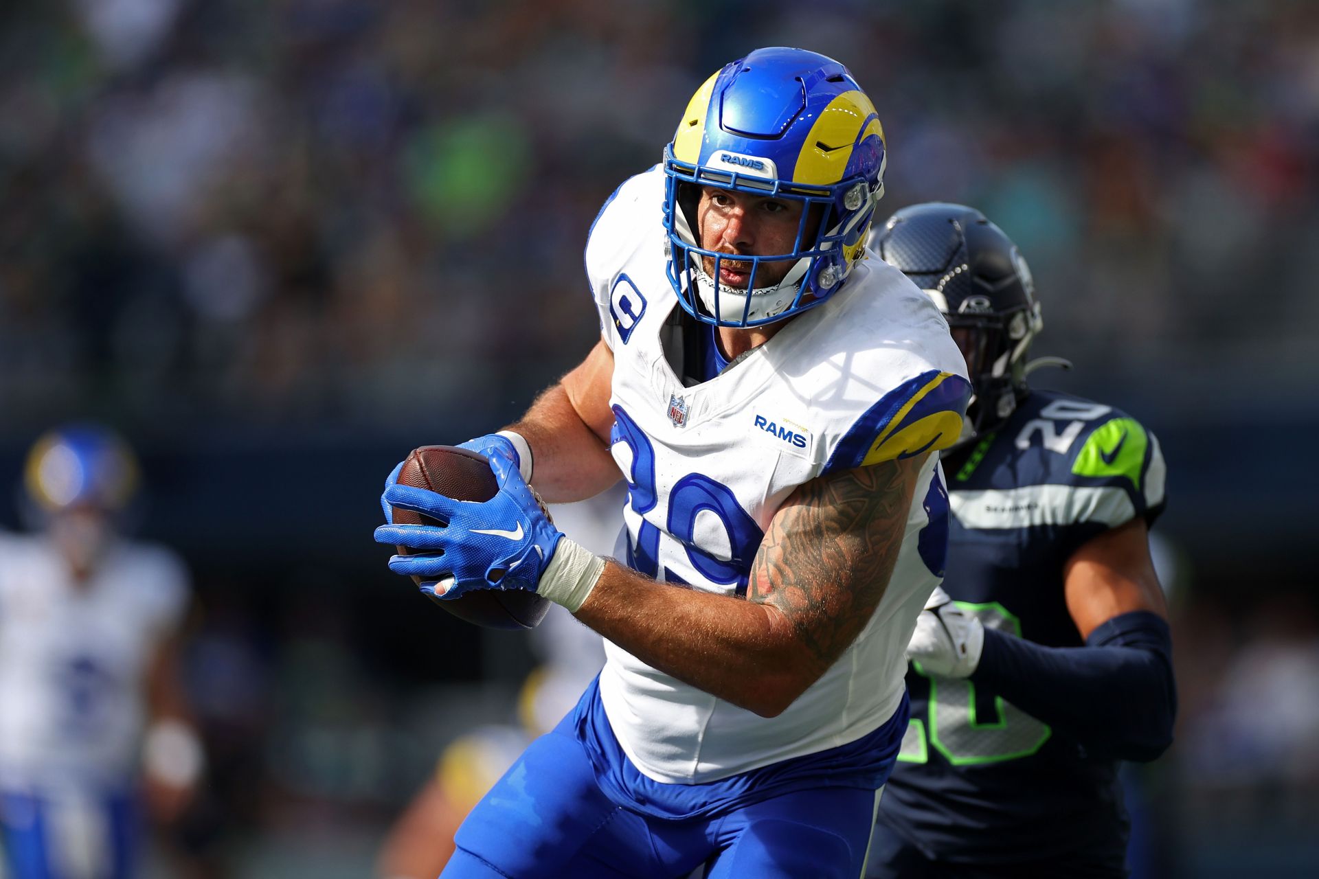 Rams TE Tyler Higbee signs 2-year contract extension