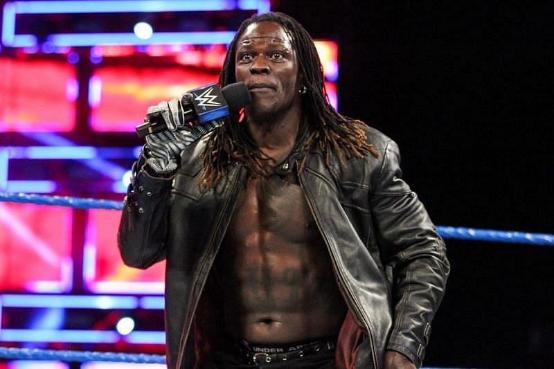 R-truth has hilarious response to WWE personality's throwback video