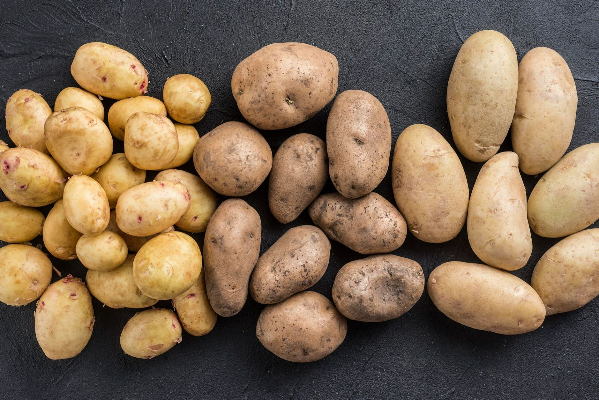 Sprouted potatoes can be toxic (Image by Freepik)