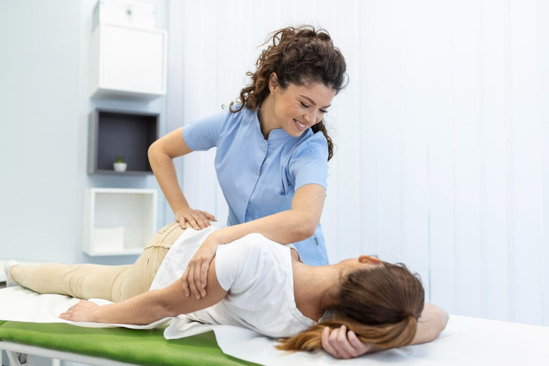 Physiotherapy can help in straightening the abductor hip muscles (Image by stefamerpik on Freepik)