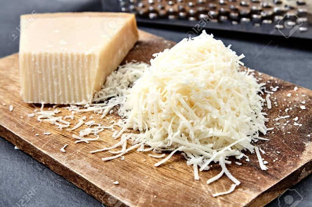 Cheese low in fat (Image via Getty Images)