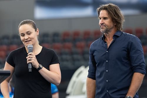 Ashleigh Barty (left)