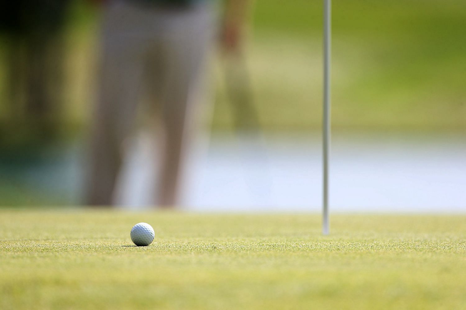 What does &lsquo;pin high&rsquo; mean in golf? (Image via Getty)