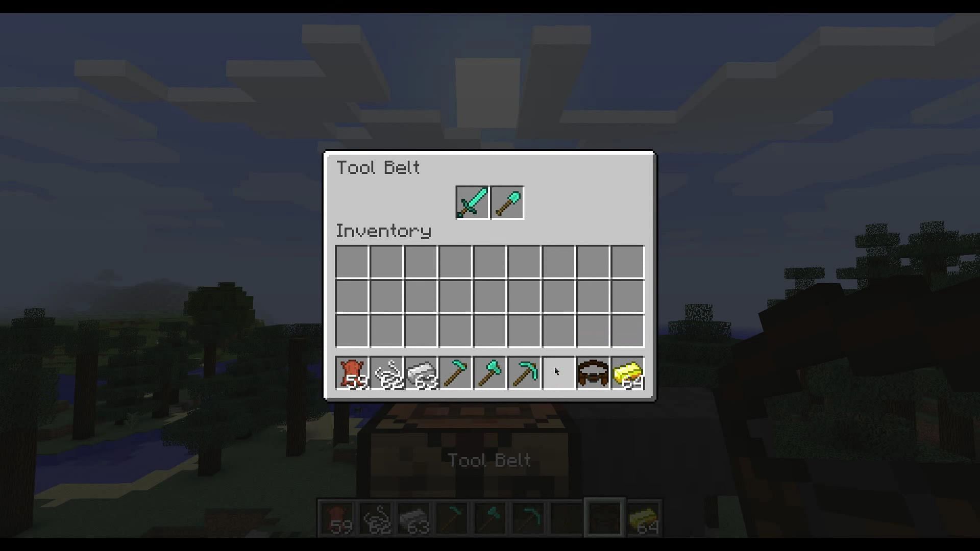 Tool belt adds a belt to store tools and items more efficiently in Minecraft. (Image via Sportskeeda)