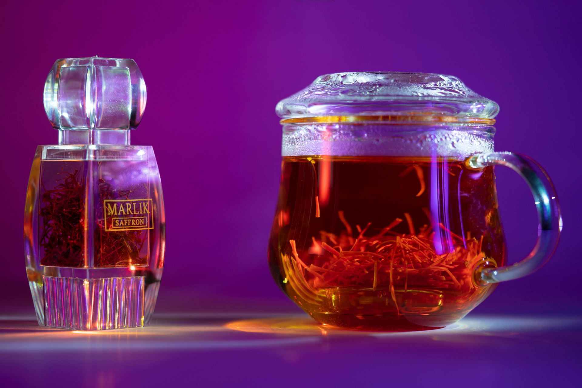 Health benefits of saffron water (Image via Unsplash / Marlik Saffron)