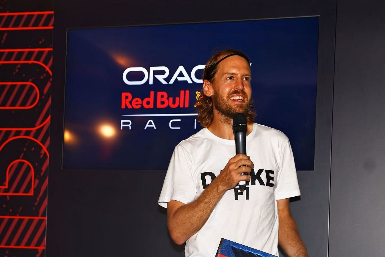 Sebastian Vettel giving a farewell speech at the Red Bull Racing camp before the 2023 F1 Abu Dhabi (Photo by Mark Thompson/Getty Images)
