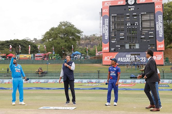 Asia Cup 2023 : टीम इंडिया ने किया एक बड़ा बदलाव, रोहित शर्मा ने बड़े कारण से चुनी गेंदबाजी
