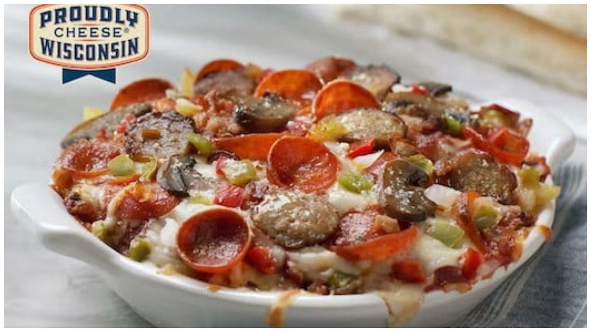 The brand&#039;s new Pizza Baked Pasta line-up looks enticing (Image via Fazoli&rsquo;s)