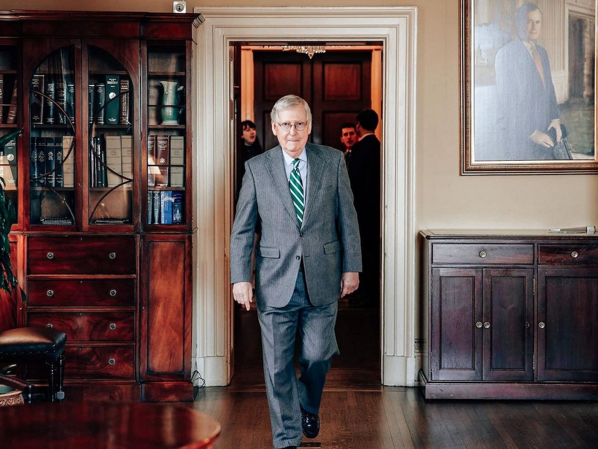 As per reports, Senator Mitch McConnell did not suffer a stroke or a seizure (Image via Instagram/Mitch McConnell)